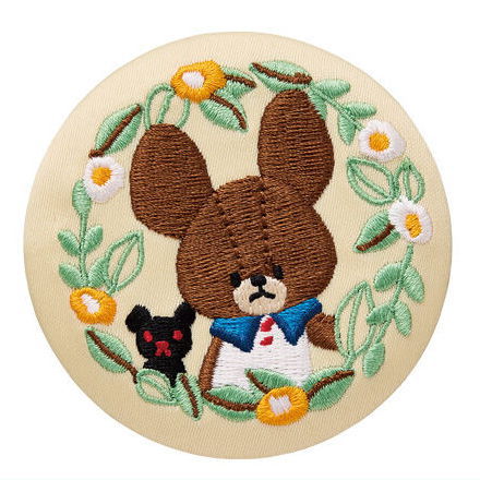 The Bear's School embroidery can badge with biscuit [1.The Bear's School (Wreath A)]