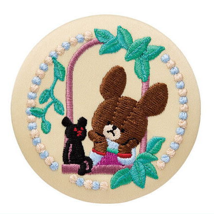 The Bear's School embroidery can badge with biscuit [4.The Bear's School (Window)]