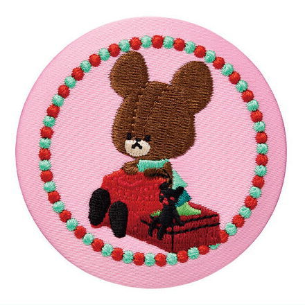 The Bear's School embroidery can badge with biscuit [9.Jackie & David (Bag)]