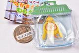 Kobito dukan Caught! Mushikago acrylic key chain Part.2 [2.Hiyokko manekko]