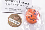 VIE DE FRANCE Miniature Charm Part.2 [1.Pain aux raisins]