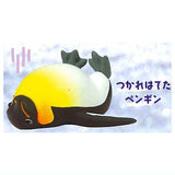 Tsukarekitta Penguin mascot figure [5.Tsukarehateta Penguin]