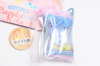 Tsuburana hitomi no Aquarium Shaka Shaka Candy Mascot [1.Dolphin]
