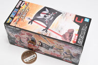 ONE PIECE World Collectable Figure Elbaf [3.Red Hair Pirates pirate flag]