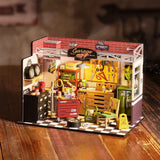 ROBOTIME Rolife DIY miniature Dollhouse kit [DG165: Garage Workshop]