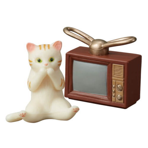 Showa home appliances and cats [3.TV (red brown) and Chatora]