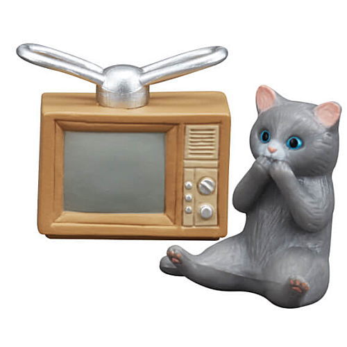 Showa home appliances and cats [4.TV (light brown) and Gray cat]