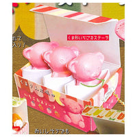 In BOX! Yawaraka! Hotto! Sweets mascot Part.2 [1.Bear-shaped strawberry castella]