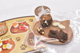 Nyanko bread on wood board [3.Chocolate cat crispy time]