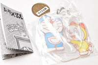 Doraemon Issho ni odekake! double acrylic charm [4.Doraemon & Dorami]