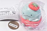 Sumikkogurashi Narabete kawaii! Strawberry hat de omekashi mascot [5.Tokage]