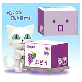 Nekokabuttemasu tokusanhin takuhaibin neko [2.White cat box with cart]