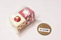 Dice Java sparrow (red and white set) (ZXS-86476X)DECOLE concombre