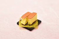 [Mother's Day Gift] Miniature Food Castella (with message) and Carnation 2021 New item [Miniature artist Kyoto Mamehiro limited edition]