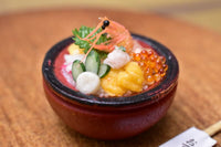 Miniature food "Seafood bowl: (Red)" Artist: Kyoto Mamehiro (1/12 scale)