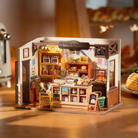 Rolife Miniature Dollhouse Kit Mini Size [DG161: Evening bakery] [m-s]